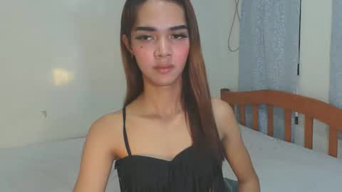 thea121698 online show from 23, 10, 2025