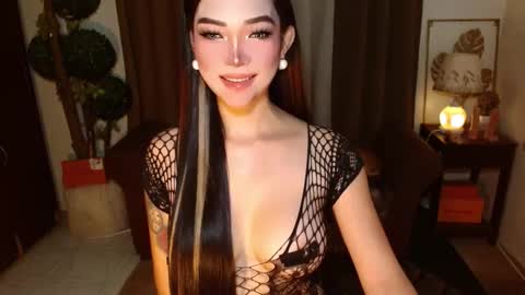 thea_whong online show from 28, 3, 2026