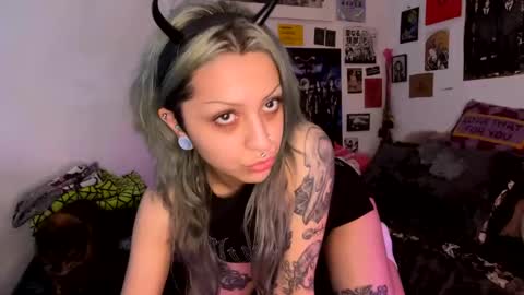 Snapshot of theeking_venus chatting on 16, 12, 2024 KIng Venus online show from 16, 12, 2024