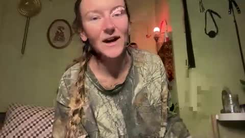 Snapshot of thefoxglovefairy chatting on 30, 10, 2025 Fae online show from 30, 10, 2025