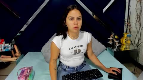 Snapshot of thegirlsshow chatting on 15, 2, 2026 april and Sasha online show from 15, 2, 2026