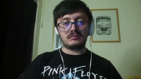 Snapshot of theguitarmistery chatting on 1, 10, 2025 theguitarmistery online show from 1, 10, 2025