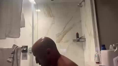 thehotlatindude100 online show from 11, 4, 2026