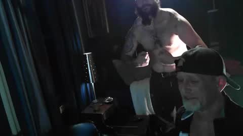 Snapshot of thehouseguy513 chatting on 20, 11, 2025 thehouseguy513 online show from 20, 11, 2025