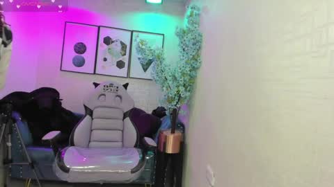 Theia  online show from 1, 4, 2026