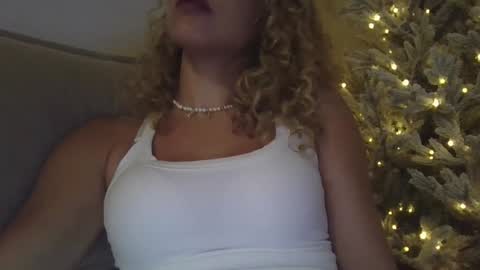 Lily Marie online show from 5, 3, 2025
