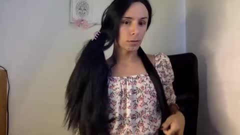 Snapshot of thematryoshka chatting on 5, 1, 2025 Lucy Lucy online show from 5, 1, 2025