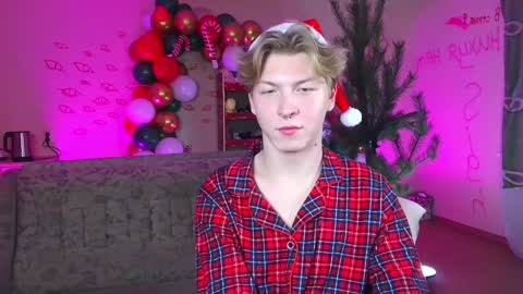 Snapshot of themikesever chatting on 31, 12, 2024 Sever online show from 31, 12, 2024