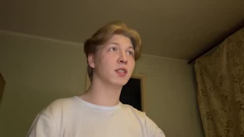 Snapshot of themikesever chatting on 25, 9, 2025 Sever online show from 25, 9, 2025