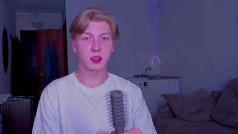 Snapshot of themikesever chatting on 17, 11, 2025 Sever online show from 17, 11, 2025