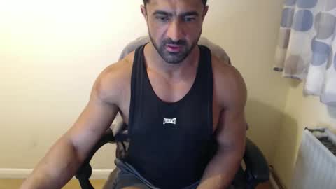Snapshot of themusclefactory chatting on 14, 10, 2025 TheMuscleFactory online show from 14, 10, 2025