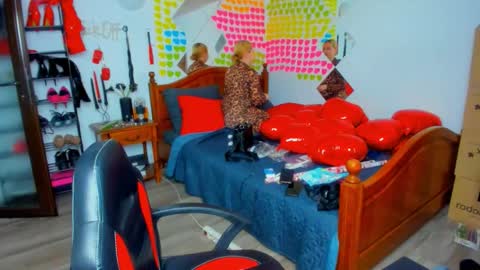 thenaughtygf online show from 12, 2, 2026
