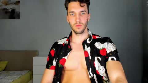 Snapshot of theodore_hot chatting on 6, 5, 2026 Theodor online show from 6, 5, 2026