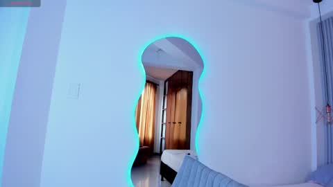 Snapshot of theohawke_ chatting on 4, 1, 2025 THEO- MATEO online show from 4, 1, 2025