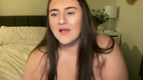 theolivemae online show from 4, 1, 2025