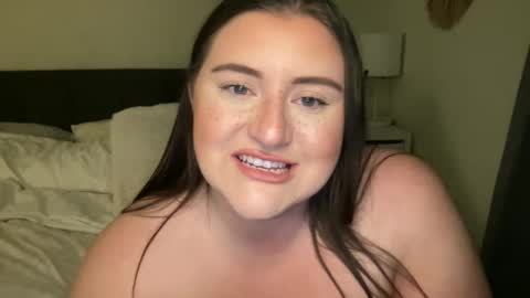 theolivemae online show from 28, 2, 2025
