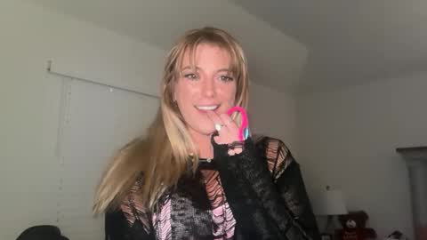 Ava online show from 17, 12, 2025