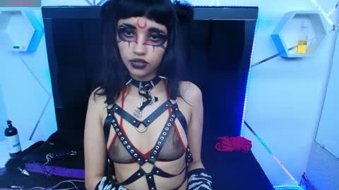 Yue Eclipsa online show from 15, 12, 2024