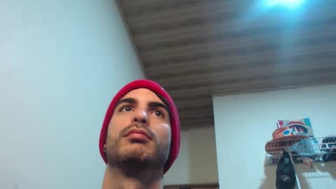 Snapshot of therazhanen chatting on 19, 10, 2025 Santiago Enrique online show from 19, 10, 2025
