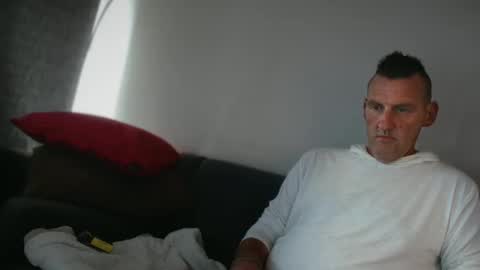 Snapshot of therealkurva4u chatting on 31, 12, 2024 therealkurva4u online show from 31, 12, 2024