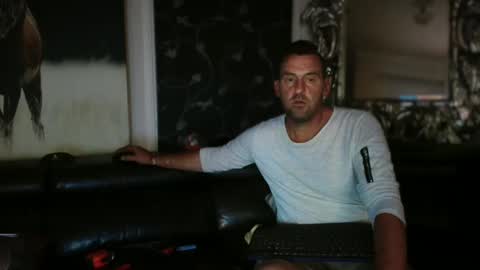 Snapshot of therealkurva4u chatting on 20, 2, 2025 therealkurva4u online show from 20, 2, 2025