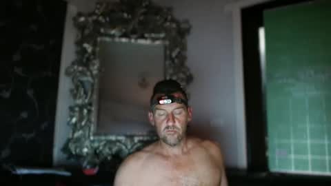 Snapshot of therealkurva4u chatting on 5, 3, 2025 therealkurva4u online show from 5, 3, 2025