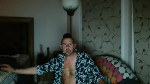 Snapshot of therealkurva4u chatting on 15, 9, 2025 therealkurva4u online show from 15, 9, 2025