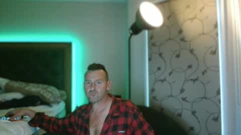 Snapshot of therealkurva4u chatting on 16, 10, 2025 therealkurva4u online show from 16, 10, 2025