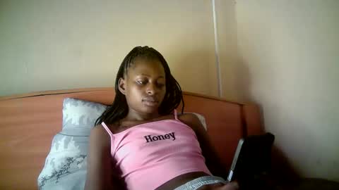 Snapshot of therry_heart chatting on 30, 4, 2026 hearty online show from 30, 4, 2026