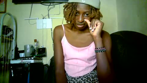 Snapshot of therry_heart chatting on 20, 6, 2026 hearty online show from 20, 6, 2026