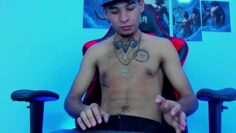 theskinny8inch_ online show from 12, 1, 2025