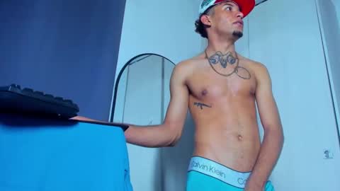 theskinny8inch_ online show from 7, 3, 2025