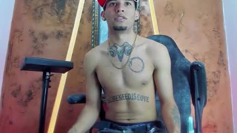 theskinny8inch_ online show from 12, 9, 2025