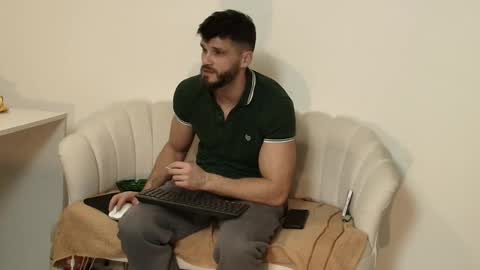 Snapshot of thetop200 chatting on 3, 12, 2025 TheTop online show from 3, 12, 2025