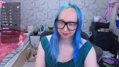 Snapshot of thetrixy chatting on 16, 5, 2026 The Great And Powerful Trixie online show from 16, 5, 2026