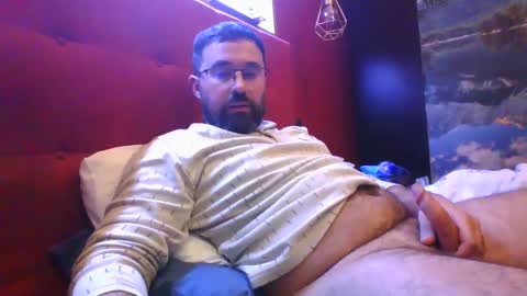 Carlos1990 online show from 5, 3, 2025