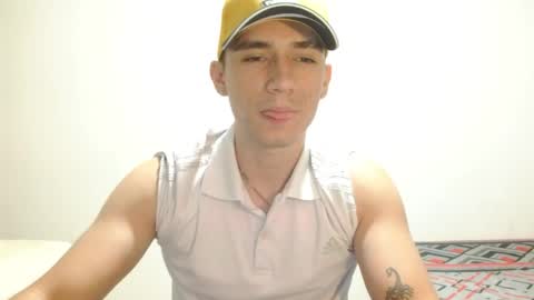 thiago_deseo69 online show from 17, 4, 2026
