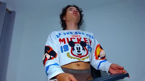 Thiago online show from 6, 1, 2025