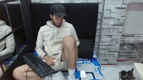 thiago_hairy online show from 4, 11, 2025