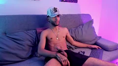 ThiagoFerreti online show from 10, 7, 2026