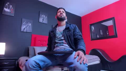 Thia Gomez online show from 21, 11, 2025