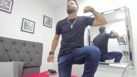 Snapshot of thiagomez17 chatting on 4, 2, 2026 Thia Gomez online show from 4, 2, 2026