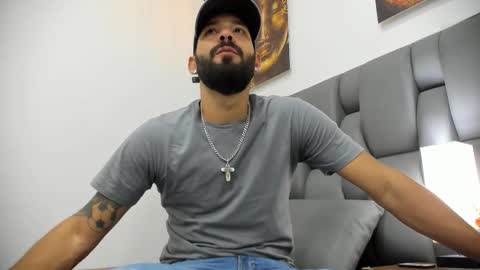 Snapshot of thiagomez17 chatting on 3, 3, 2026 Thia Gomez online show from 3, 3, 2026