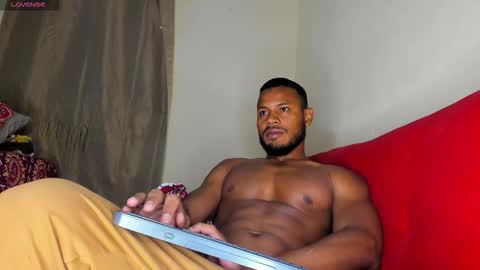 Snapshot of thiagosantos_ chatting on 27, 10, 2025 Thiago Instagram online show from 27, 10, 2025