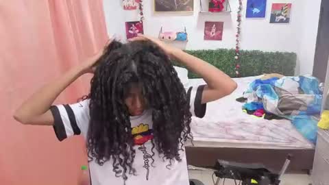thiana_horny online show from 18, 7, 2026