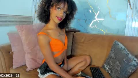 Snapshot of thiana_rogers chatting on 19, 2, 2026 Thiana Rogers online show from 19, 2, 2026