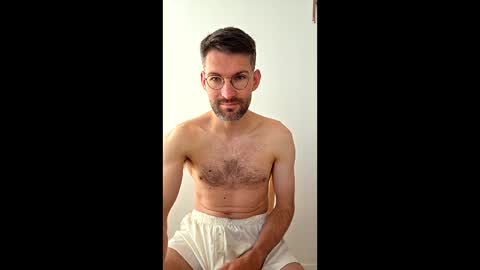 Snapshot of thibthib12 chatting on 1, 5, 2026 Thibthib online show from 1, 5, 2026