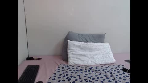 thickassebonyza online show from 28, 4, 2026