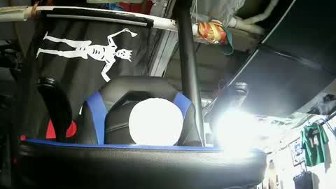 Snapshot of thickcock37 chatting on 22, 10, 2025 Thickcock37 online show from 22, 10, 2025