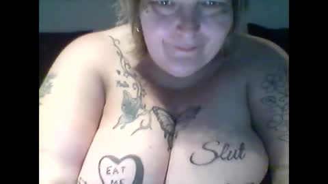 Snapshot of thickdarkangel chatting on 11, 5, 2026 thickdarkangel online show from 11, 5, 2026